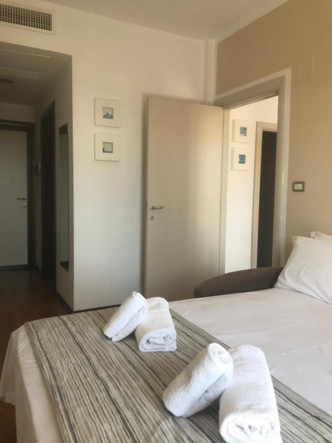 סן בנדטו דל טרנטו Hotel Royal מראה חיצוני תמונה