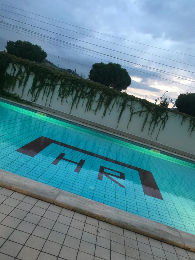 סן בנדטו דל טרנטו Hotel Royal מראה חיצוני תמונה