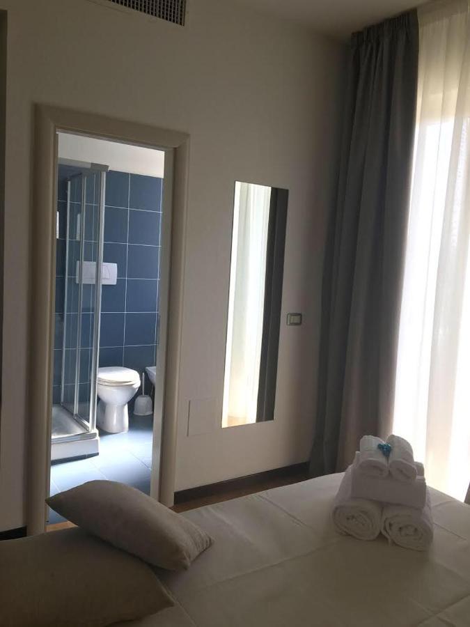 סן בנדטו דל טרנטו Hotel Royal מראה חיצוני תמונה